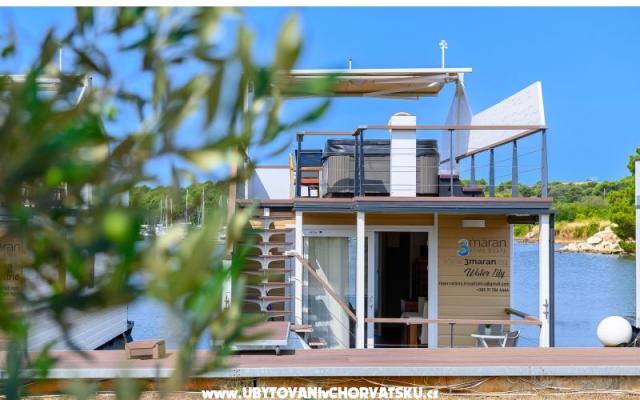 House boat Water lily – Accommodation Pula Kroatië