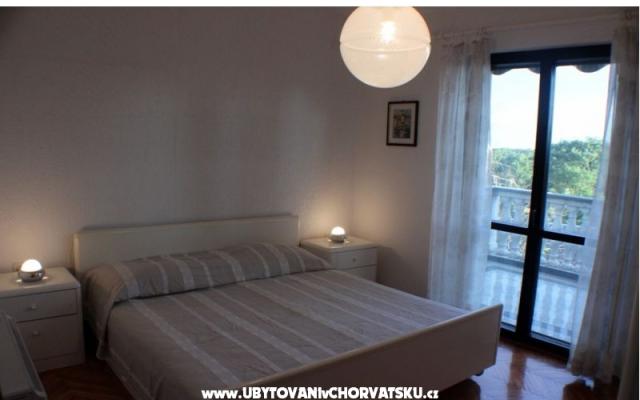 House with swimming pool – Accommodation Pula Kroatië