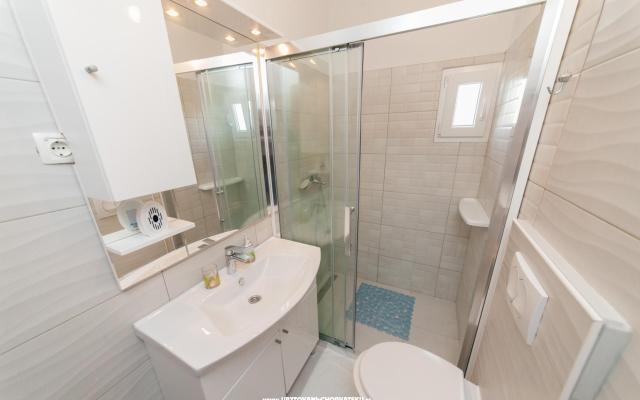 Apartman Miočić - Adam – Accommodation Razanac Kroatië