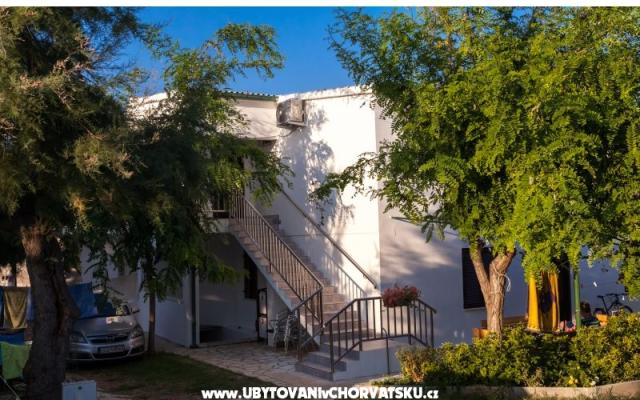 Apartmani Puntica – Accommodation Razanac Kroatië