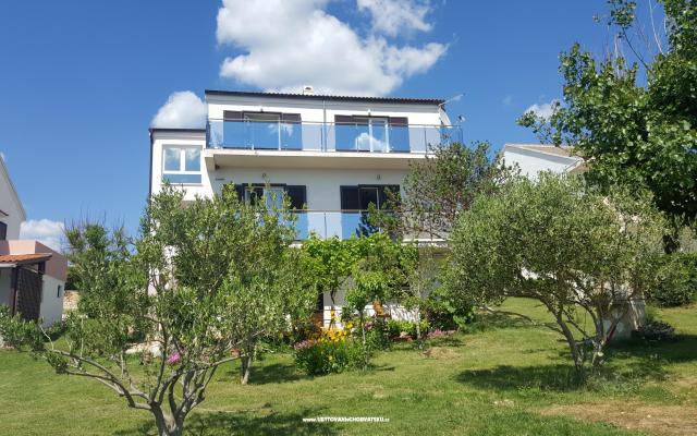 Apartments Eugen – Accommodation Razanac Kroatië