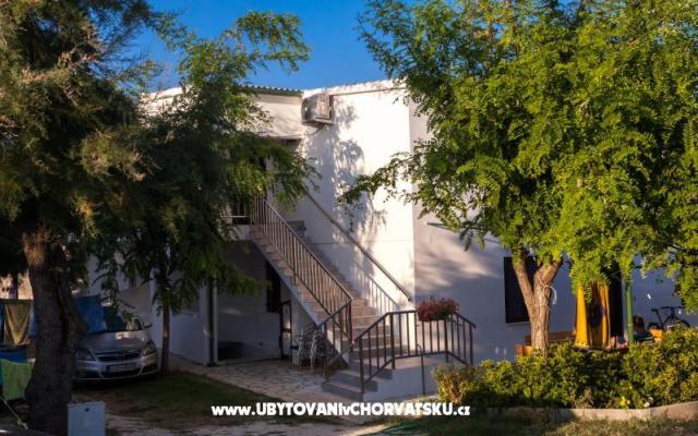 Apartments Puntica – Accommodation Razanac Kroatië