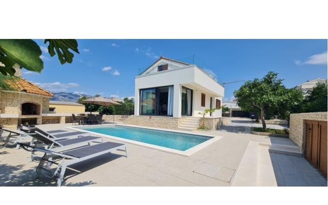 Vila Emma – Accommodation Razanac Kroatië