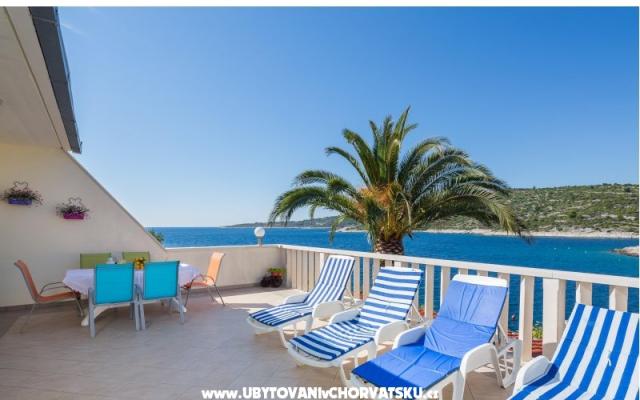 Apartmani Bose -Rogoznica – Accommodation Rogoznica Kroatië