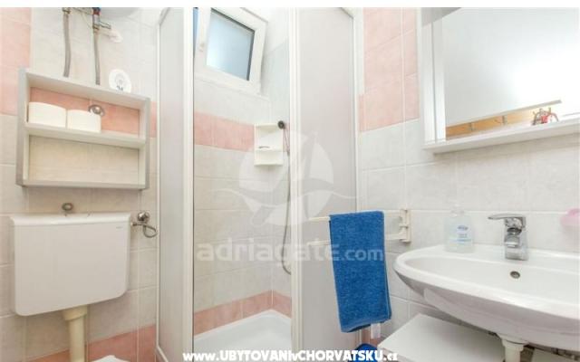 Apartmani Buba – Accommodation Rogoznica Kroatië