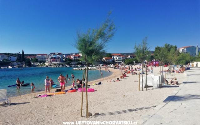 Apartmani Doris – Accommodation Rogoznica Kroatië