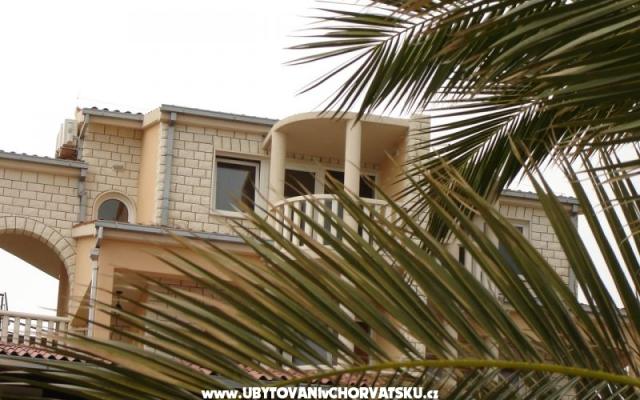 Apartmani Ljubičić – Accommodation Rogoznica Kroatië