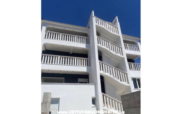Villa Ivona – Accommodation Rogoznica Kroatië