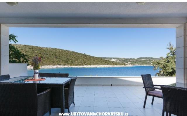 Villa Sunny – Accommodation Rogoznica Kroatië
