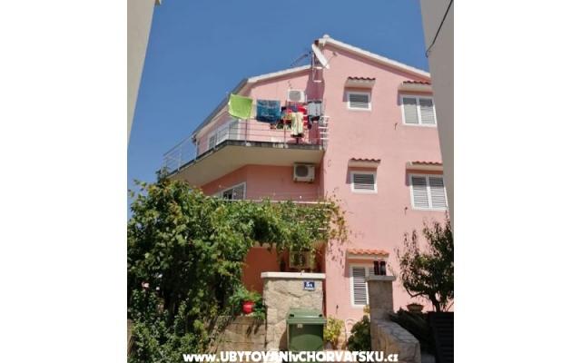 Apartmani Ivanka – Accommodation Sibenik Kroatië