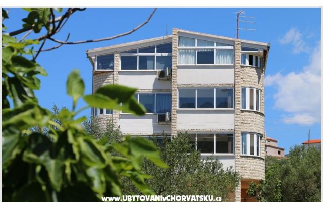 Apartmani Juras – Accommodation Sibenik Kroatië
