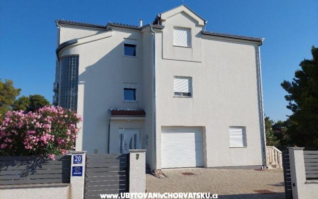 Apartmani Pinea Sol – Accommodation Sibenik Kroatië