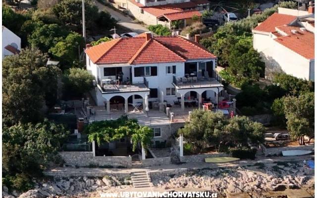 Apartmani Oli – Accommodation Island of Solta Kroatië