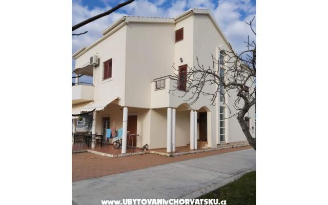 Apartmani Elvis – Accommodation Sukosan Kroatië