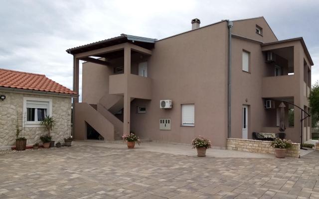 Apartmani Lara – Accommodation Sukosan Kroatië