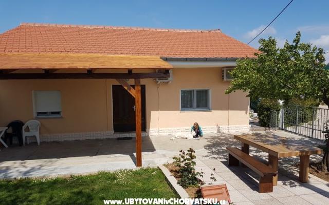 Kuča Gabriela – Accommodation Sukosan Kroatië