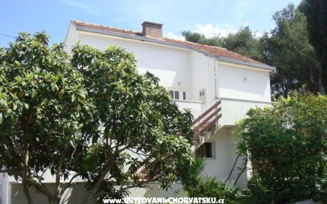 Apartman Lada – Accommodation Supetar – Brac Kroatië