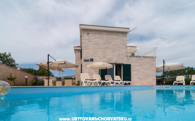 Vile Dinoti – Accommodation Supetar – Brac Kroatië