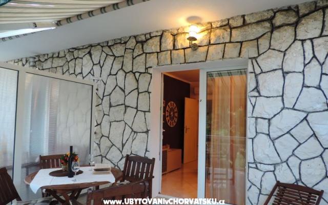 Apartmani Barada Trogir – Accommodation Trogir Kroatië