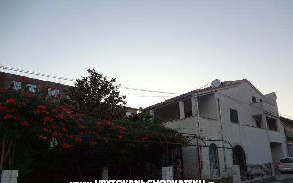 Apartmani Bepa – Accommodation Trogir Kroatië