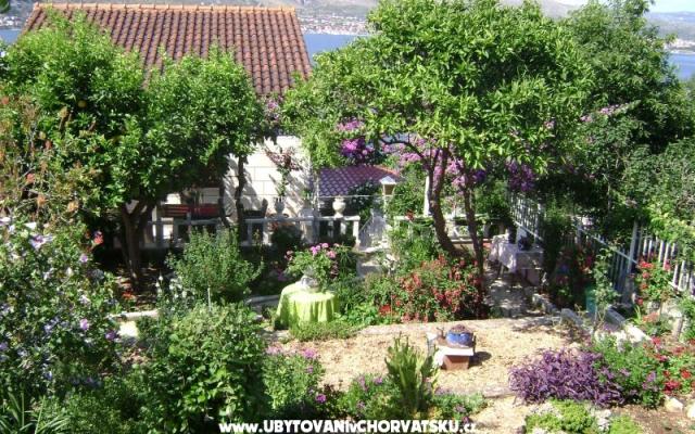 Apartmani Bešker – Accommodation Trogir Kroatië