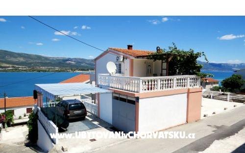 Apartmani Desa – Accommodation Trogir Kroatië