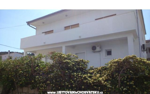 Apartmani Lovre – Accommodation Trogir Kroatië