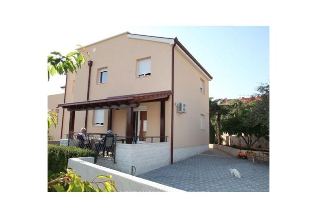 Apartmani Petra – Accommodation Trogir Kroatië