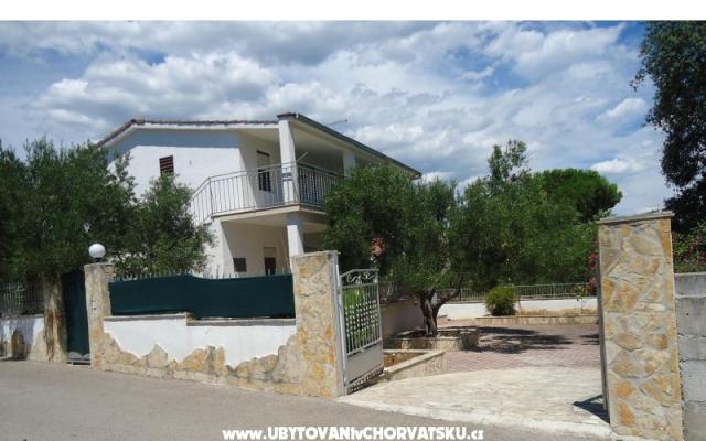 Apartment Tina – Accommodation Trogir Kroatië
