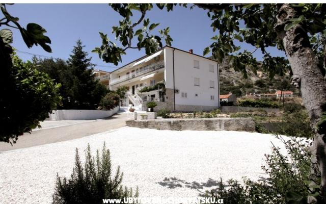 Apartments Carmen – Accommodation Trogir Kroatië