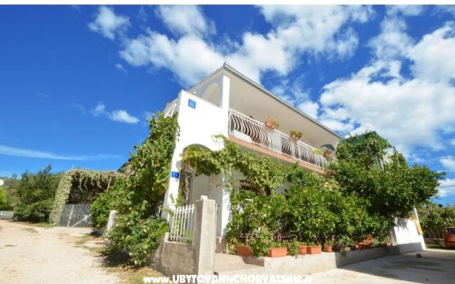 Villa Nina – Accommodation Trogir Kroatië