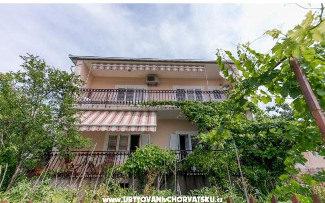 Apartments &amp; Rooms Marija – Accommodation Trogir Kroatië