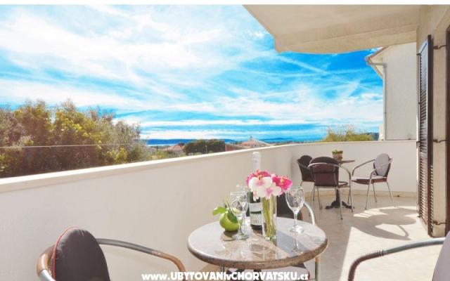 Apartments Damir – Accommodation Trogir Kroatië