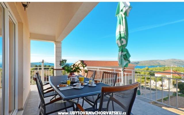 Charlie – Accommodation Trogir Kroatië