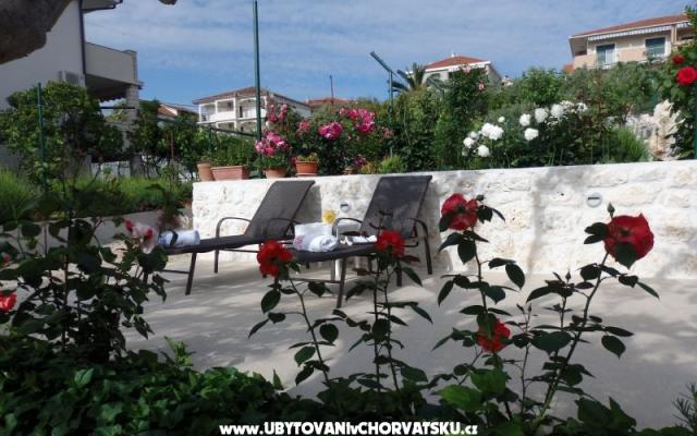 Holiday House Vesna – Accommodation Trogir Kroatië
