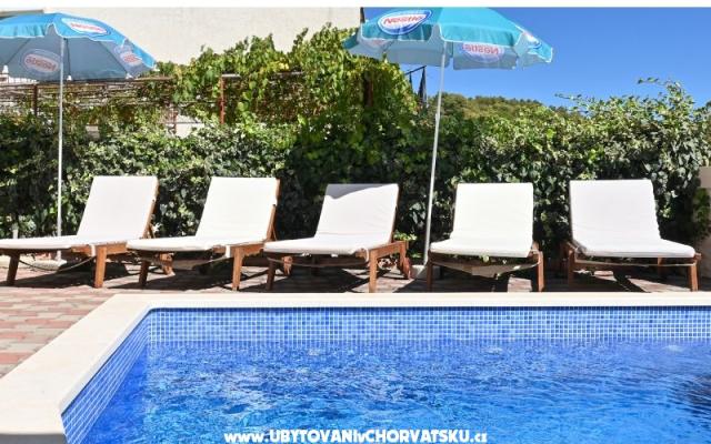 Luna – Accommodation Trogir Kroatië