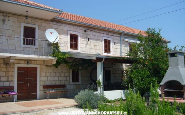 Stara kuća – Accommodation Trogir Kroatië