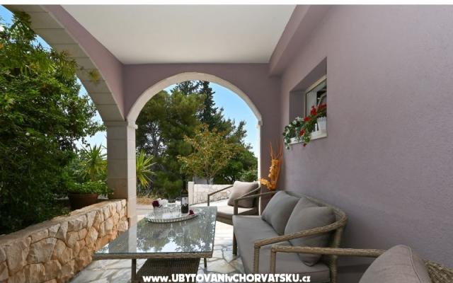 Anamaria – Accommodation Trogir Kroatië