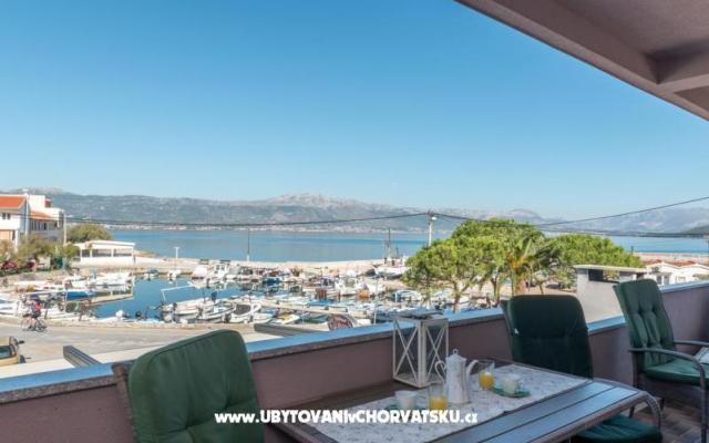Villa Domić – Accommodation Trogir Kroatië