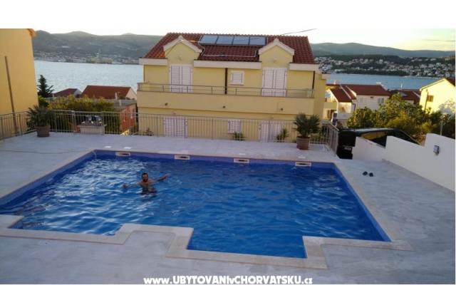 Villa Luna – Accommodation Trogir Kroatië