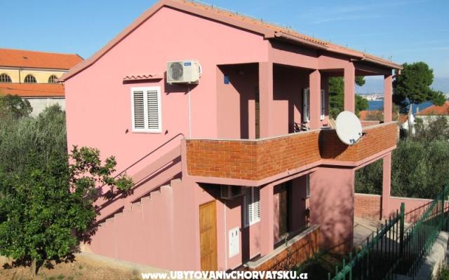 Apartmani Ante – Accommodation Island of  Ugljan Kroatië