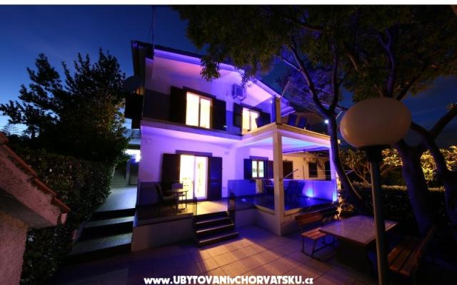 Apartmani Diana **** – Accommodation Island of  Ugljan Kroatië