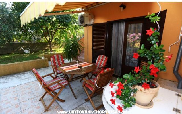Apartmani Gašpe – Accommodation Island of  Ugljan Kroatië