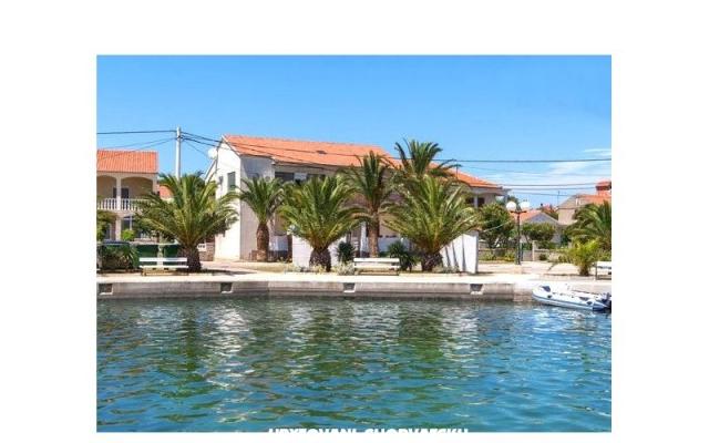 Apartmani Helena – Accommodation Island of  Ugljan Kroatië