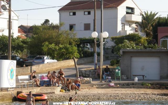 Apartmani Kalo – Accommodation Island of  Ugljan Kroatië