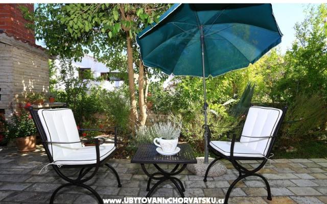 Casa Oleander  – Accommodation Island of  Ugljan Kroatië