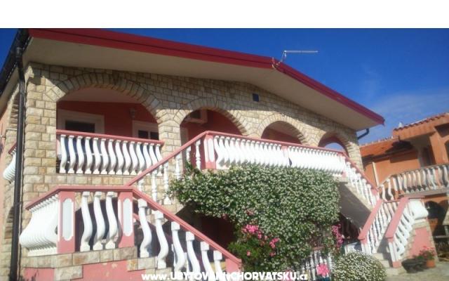 Apartmani Leček – Accommodation Island of Vir Kroatië