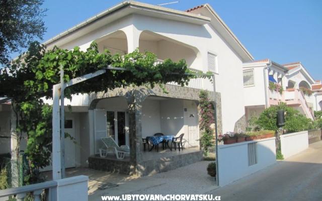 Apartman Ruža – Accommodation Island of Vir Kroatië