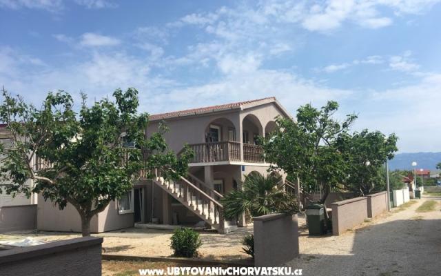 Apartmani Ceglec – Accommodation Island of Vir Kroatië