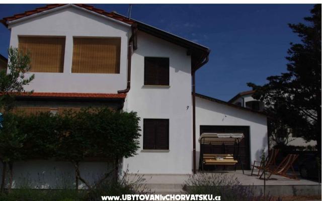 Apartmani Dora – Accommodation Island of Vir Kroatië